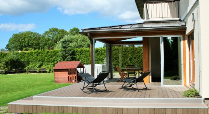 Sun room with decking for your privacy