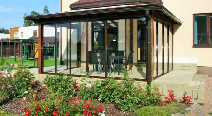 Sun room with decking for your private home